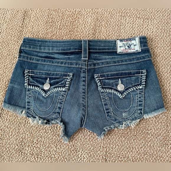 True Religion Cut Off Shorts 27 - Picture 1 of 3